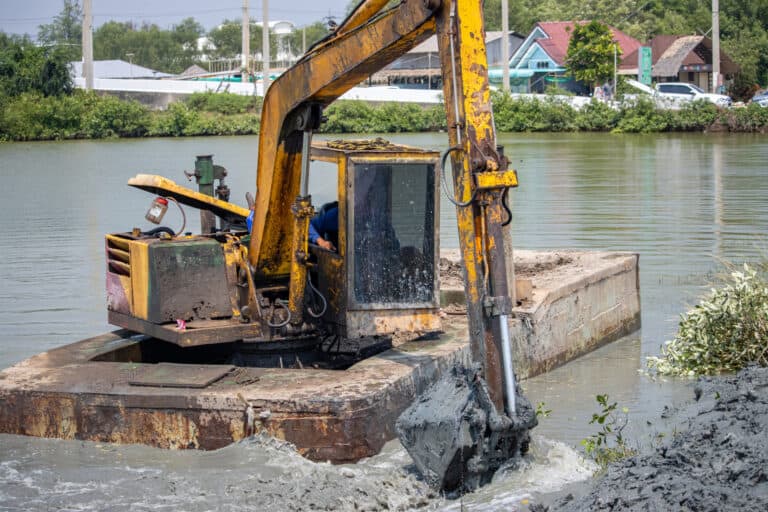 The Dredging Process | Lake Management Inc.
